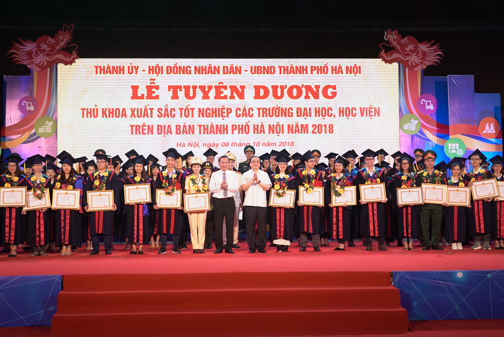 Thu hút, tạo nguồn cán bộ trẻ cho công tác xây dựng Đảng