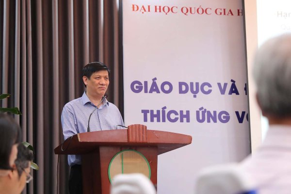 Tìm giải pháp phát triển giáo dục và đào tạo trong bối cảnh mới