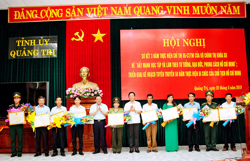 Chủ động, sáng tạo trong học tập và làm theo gương Bác