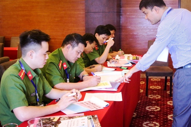 Tập huấn điều tra, truy tố và xét xử tội phạm liên quan đến động vật hoang dã