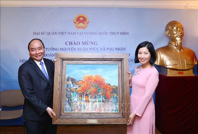 Thủ tướng gặp mặt cộng đồng người Việt Nam tại Thụy Điển