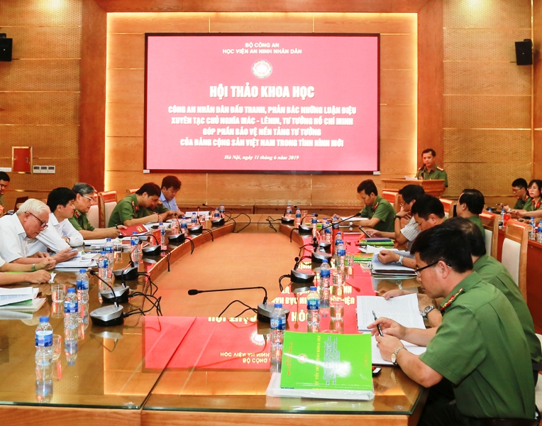 Đấu tranh bảo vệ nền tảng tư tưởng của Đảng, chống diễn biến hòa bình