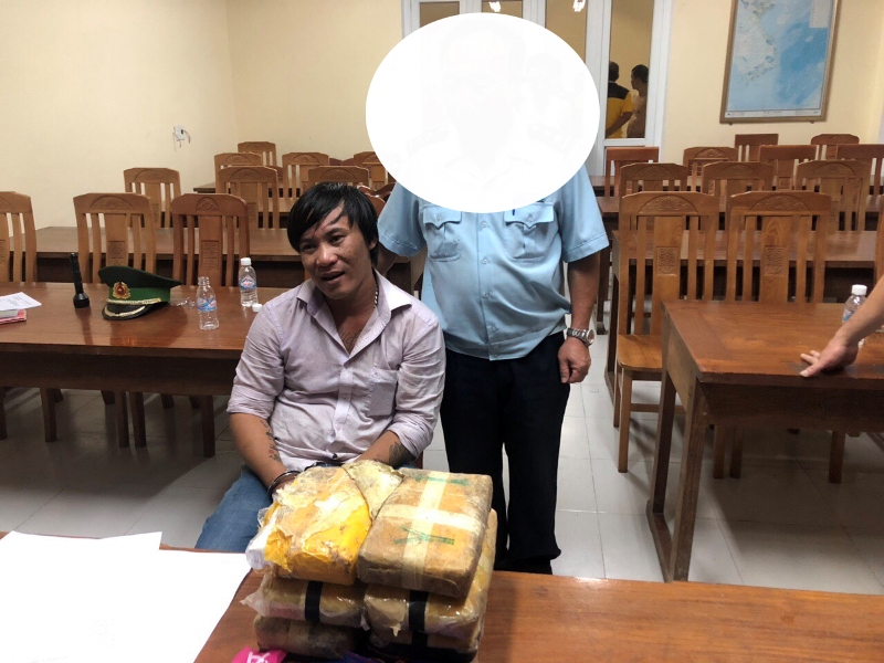 Thu giữ 40 000 viên ma túy tổng hợp tại cửa khẩu quốc tế Cầu treo