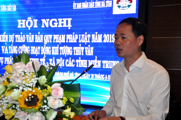 Đẩy mạnh xây dựng hành lang pháp lý về khí tượng thủy văn khu vực miền Trung