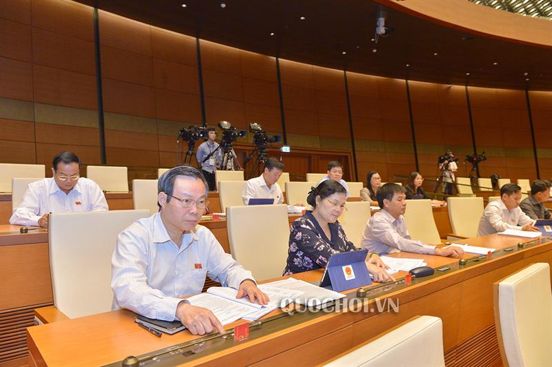 Tán thành mỗi môn học có một hoặc một số sách giáo khoa