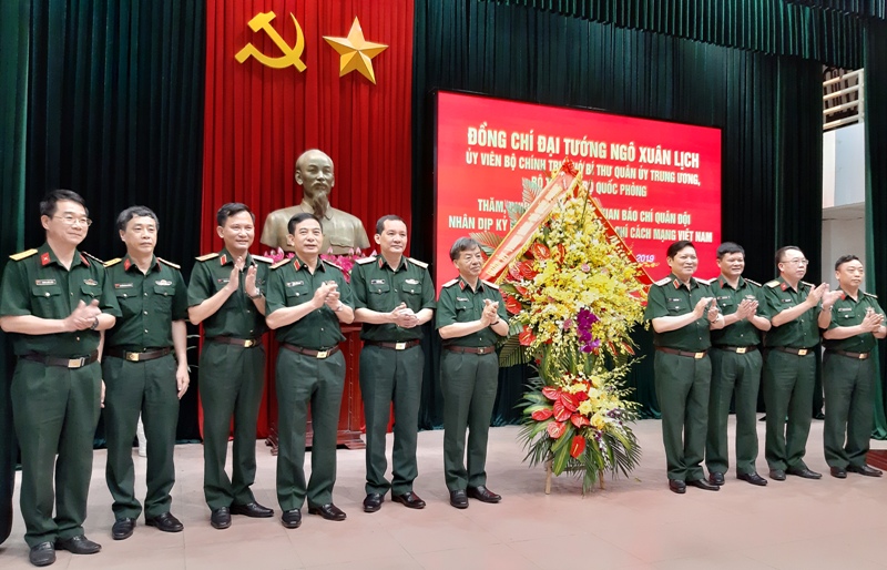 Tiếp tục phát huy truyền thống vẻ vang của báo chí Quân đội