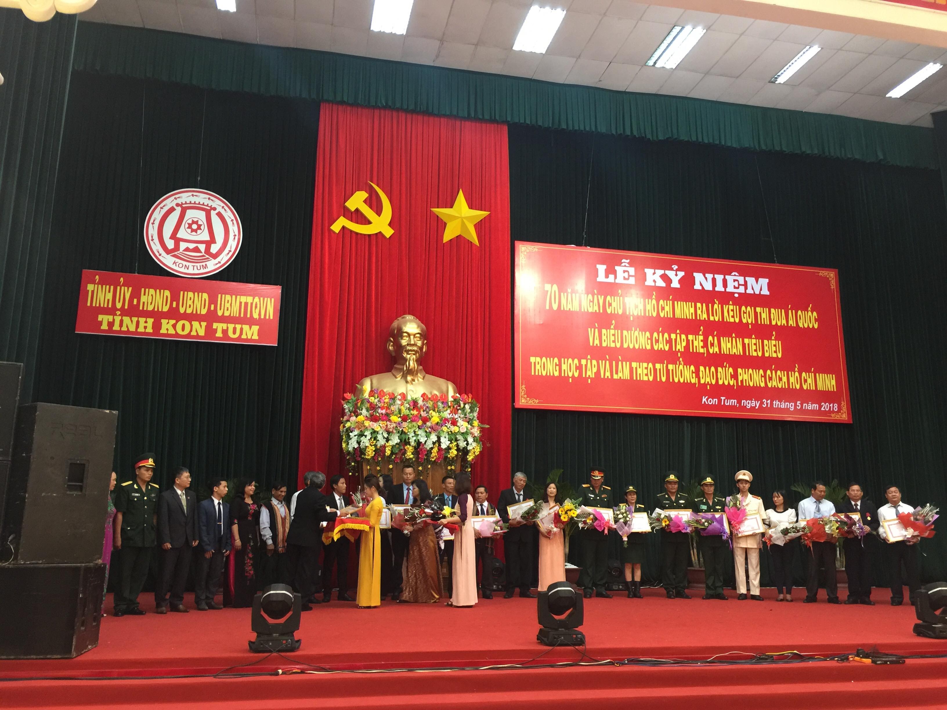 Người thầy tâm huyết nơi vùng cao