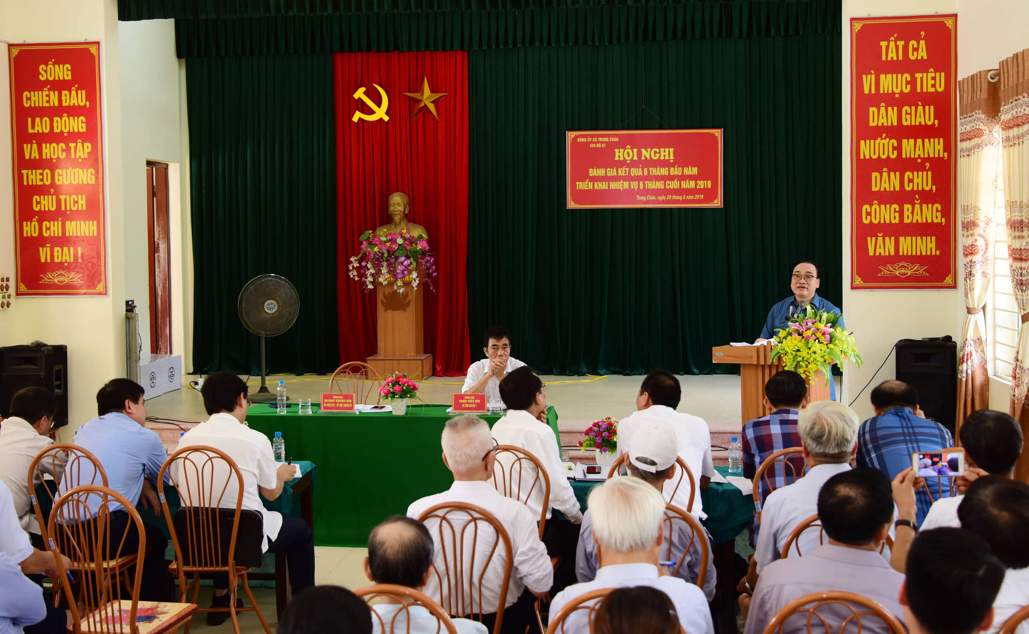 Phát huy tinh thần đổi mới, tổ chức các buổi sinh hoạt chi bộ thiết thực, hiệu quả hơn