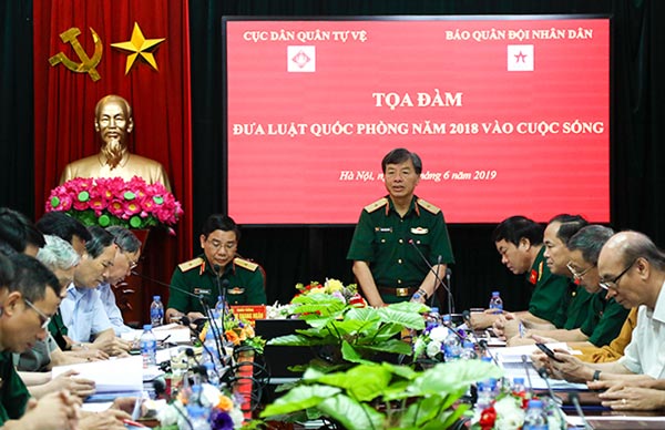 “Đưa Luật Quốc phòng năm 2018 vào cuộc sống”