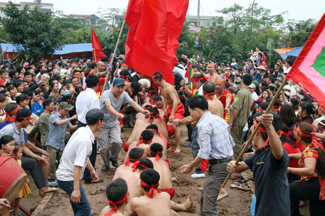 Bảo tồn và phát huy di sản kéo co ngồi ở Ngọc Trì, Hà Nội