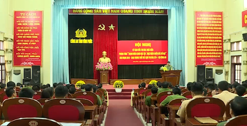 Ký giao ước thi đua Thanh niên Công an nhân dân học tập, thực hiện 6 điều Bác Hồ dạy