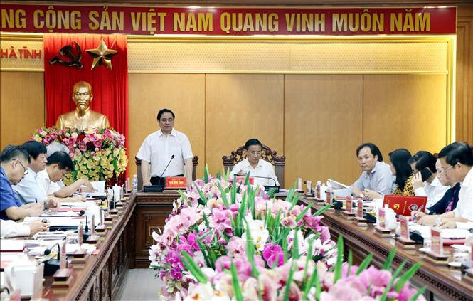 Đoàn Tiểu ban Văn kiện Đại hội XIII khảo sát và làm việc tại Hà Tĩnh ​