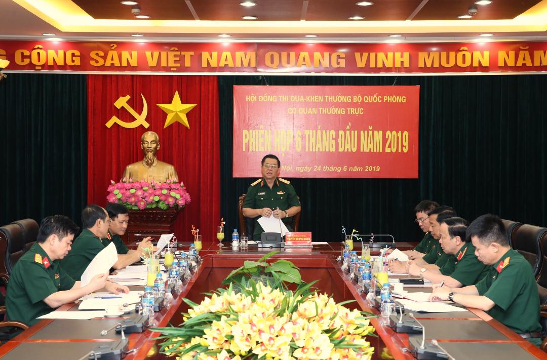 Tiếp tục đẩy mạnh các phong trào thi đua trong Quân đội