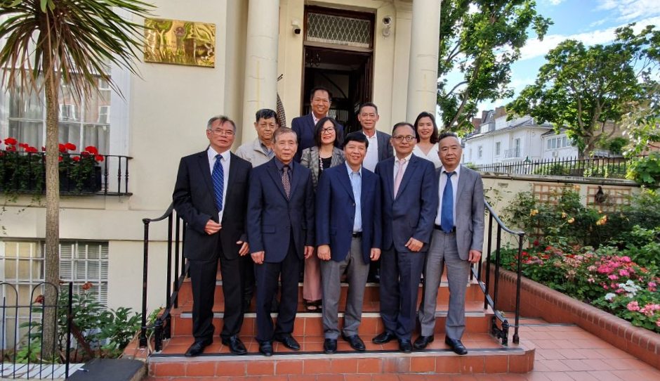 Thúc đẩy việc thành lập Hội trí thức Việt Nam tại Anh