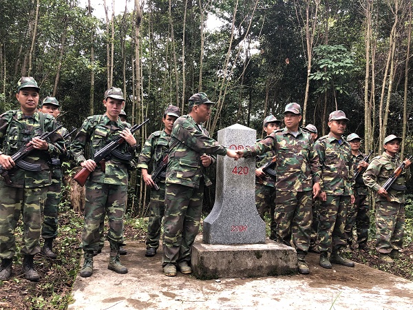 Tuần tra song phương trên đỉnh Trường Sơn