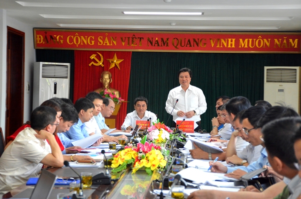 Thứ trưởng Bộ GD ĐT kiểm tra công tác chuẩn bị thi THPT tại Điện Biên