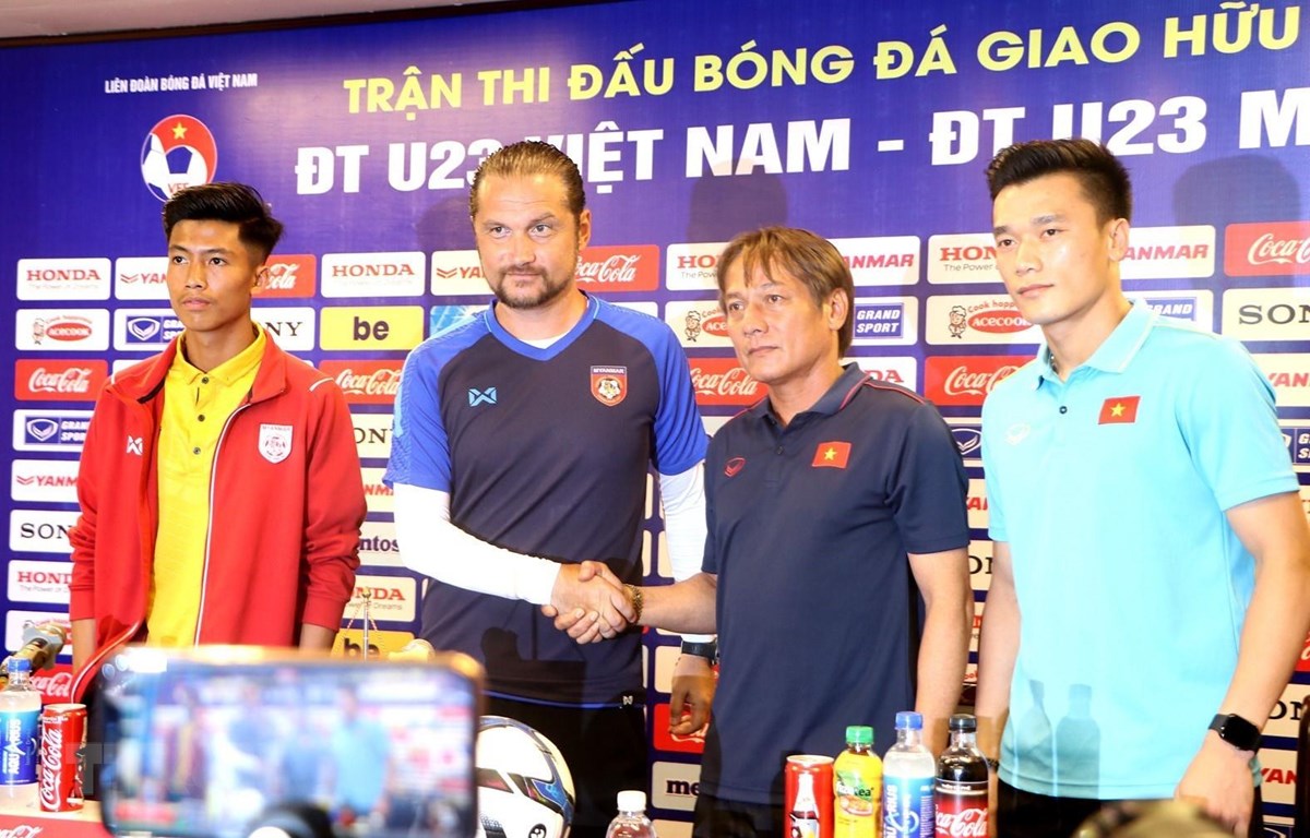 Họp báo trước trận giao hữu quốc tế giữa U23 Việt Nam và U23 Myanmar