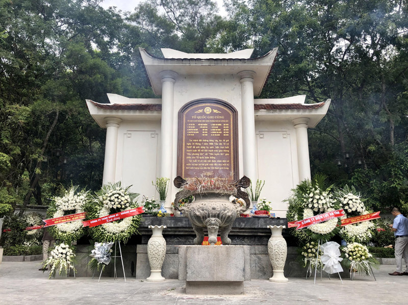 Về cõi thiêng Đồng Lộc
