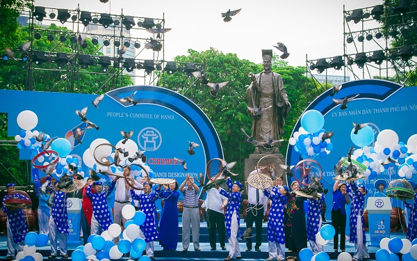 Hà Nội kỷ niệm 20 năm đón nhận danh hiệu Thành phố vì hòa bình