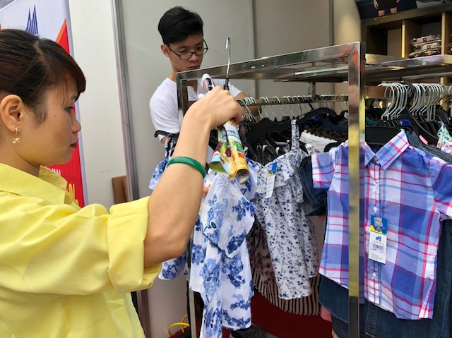 Tổ chức “Ngày hội công nhân - Phiên chợ nghĩa tình”