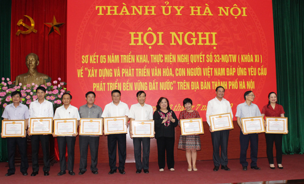 Văn hóa tạo nền tảng tinh thần vững chắc cho phát triển kinh tế - xã hội Thủ đô