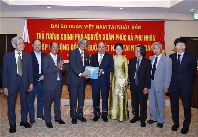 Đoàn kết, yêu thương và đùm bọc lấy nhau