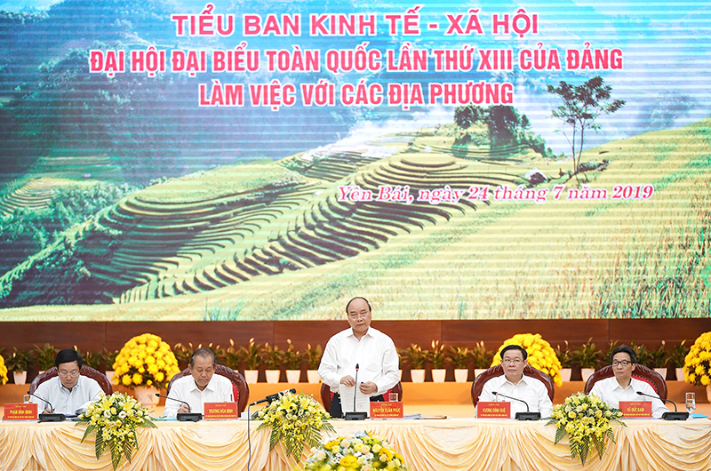 Tập trung nâng cao đời sống nhân dân