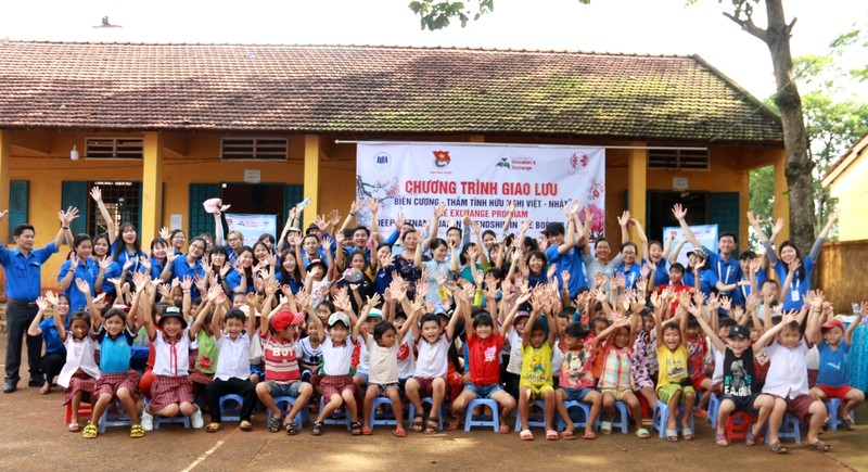 Thanh niên Việt Nam - Nhật Bản chung tay tô thắm tình hữu nghị