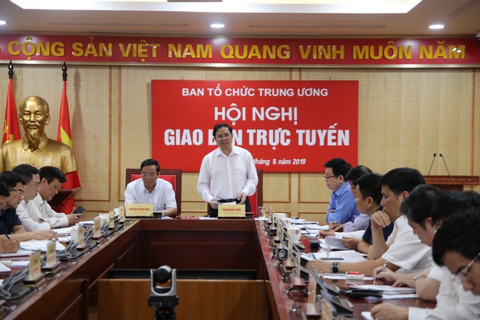 Nhân sự Đại hội Đảng Kiên quyết không để lọt những người chạy chức, chạy quyền