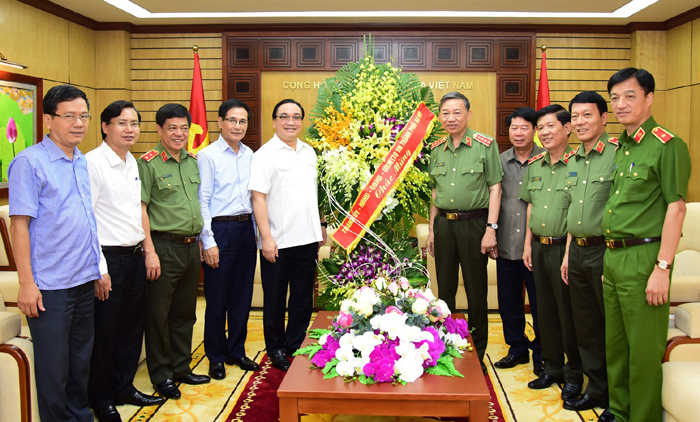 Tăng cường phối hợp, giữ vững an ninh chính trị trên địa bàn Thủ đô