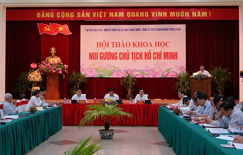 Noi gương Chủ tịch Hồ Chí Minh Học đi đôi với làm theo