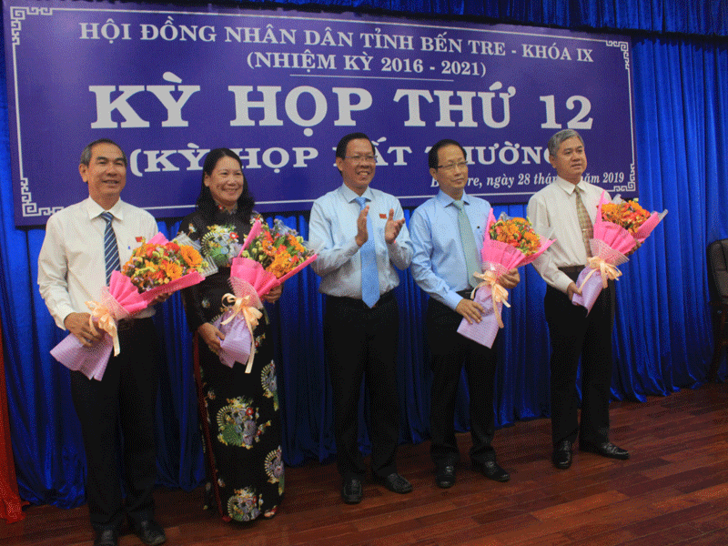Bầu bổ sung hai Phó Chủ tịch Ủy ban nhân dân tỉnh Bến Tre