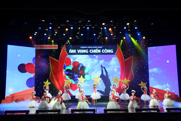 Chương trình nghệ thuật “Âm vang chiến công 2019”