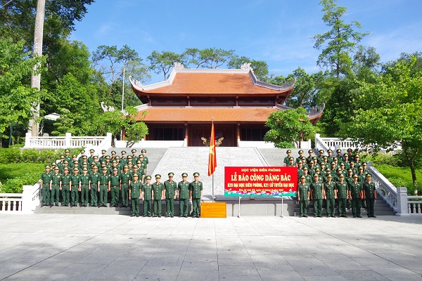 Học viện Biên Phòng tổ chức Lễ báo công dâng Bác