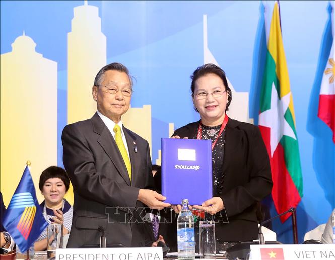Chủ tịch Quốc hội Nguyễn Thị Kim Ngân tiếp nhận chức Chủ tịch AIPA 41