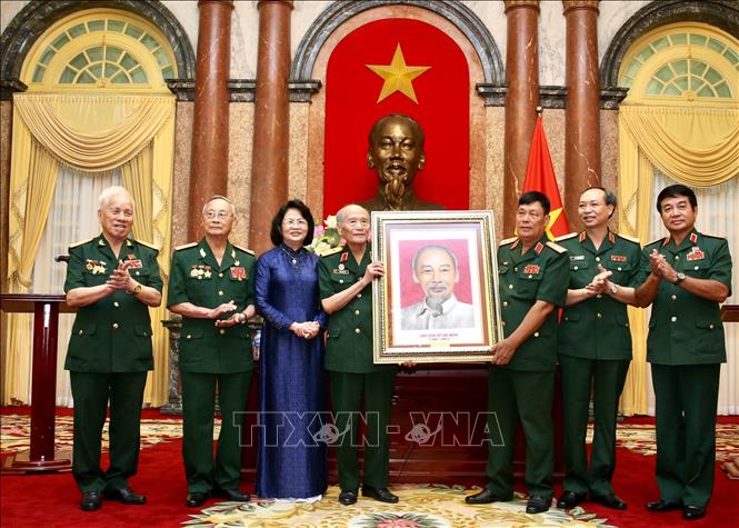 Phó Chủ tịch nước tiếp Đoàn đại biểu Ban liên lạc truyền thống Hội Cựu chiến binh Sư đoàn 308