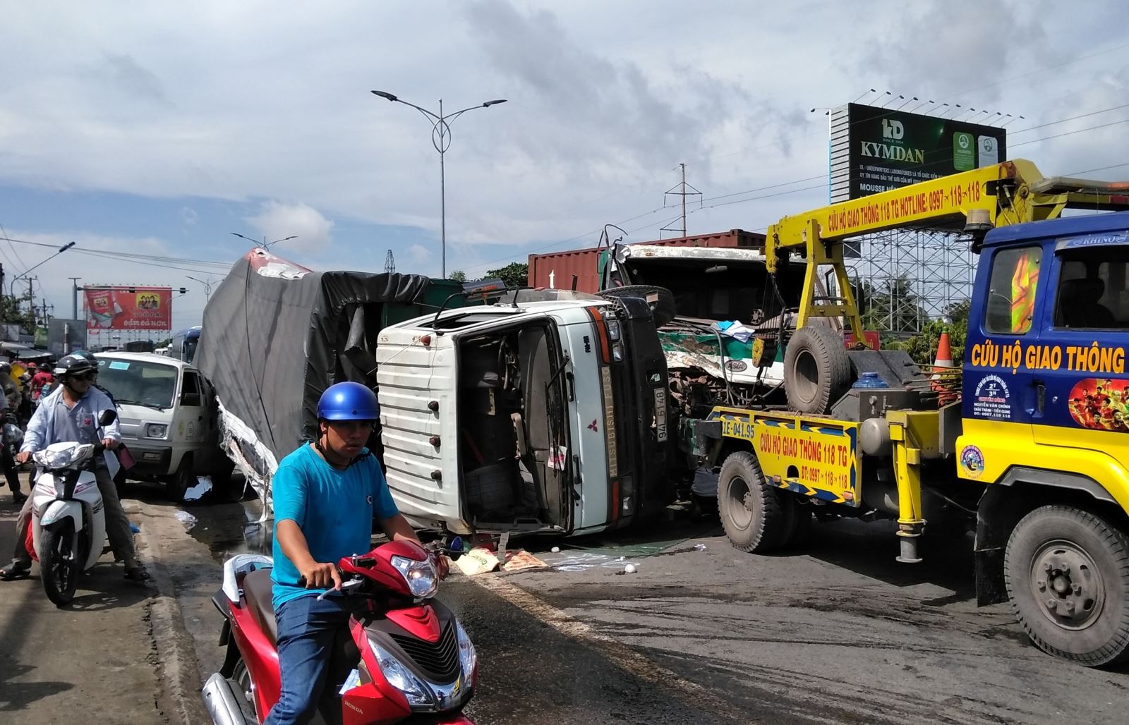 Ngày đầu nghỉ lễ, 25 người chết, 16 người bị thương do tai nạn giao thông