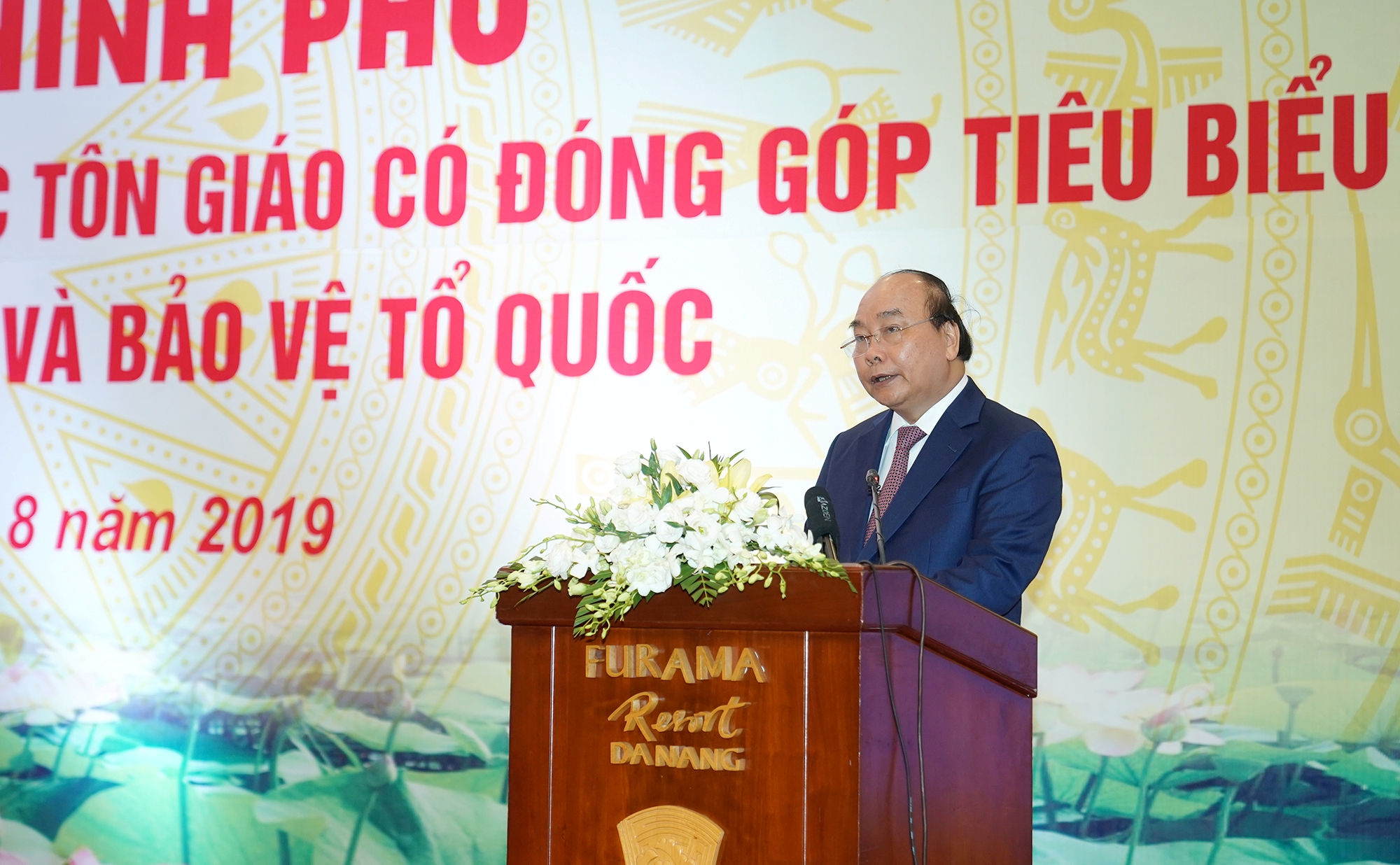 Thúc đẩy đoàn kết tôn giáo, đoàn kết dân tộc