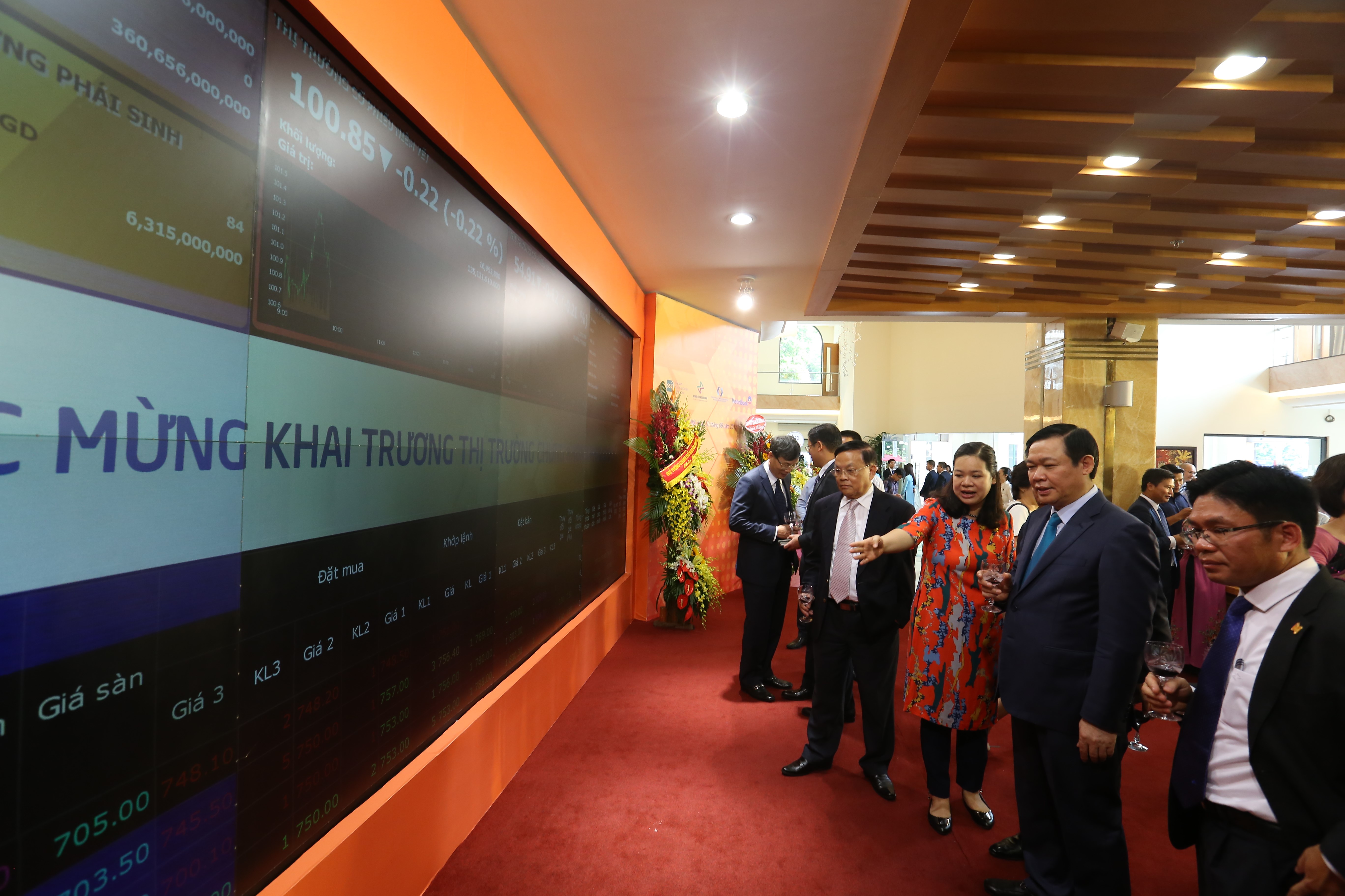 Thị trường chứng khoán phái sinh sôi động sau 2 năm hoạt động