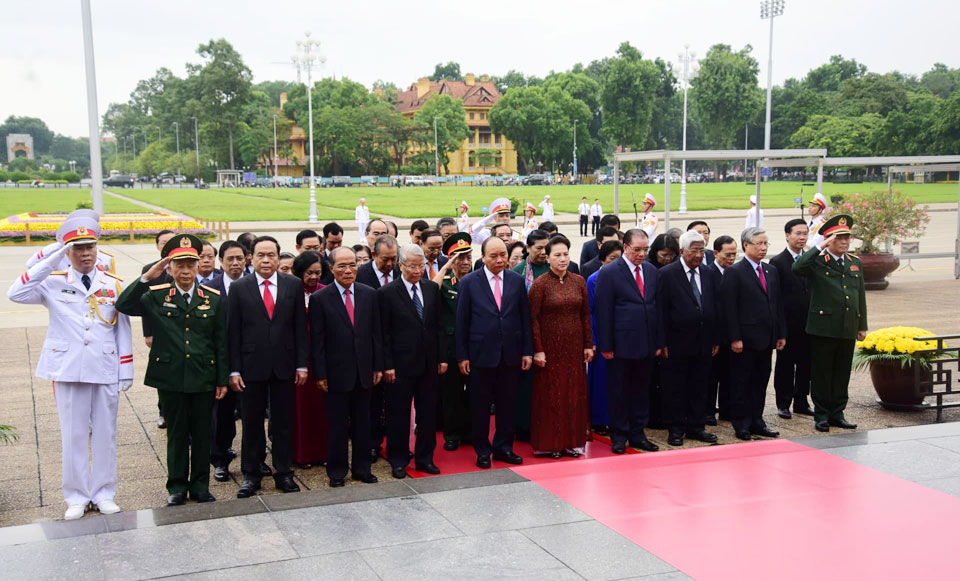 Lãnh đạo Đảng, Nhà nước vào Lăng viếng Chủ tịch Hồ Chí Minh