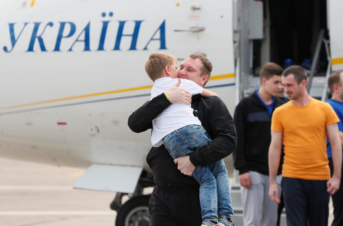 Ukraine và Nga đánh giá tích cực việc trao đổi tù nhân