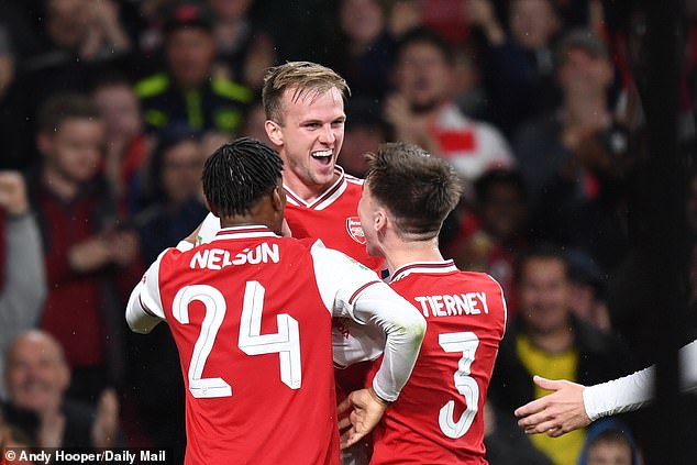 Arsenal ra quân đại thắng tại Cúp Liên đoàn