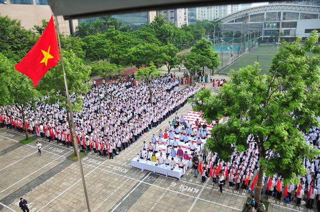 Rộn rã ngày khai trường