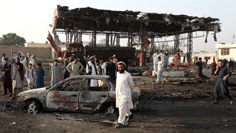 Tấn công liều chết ở Afghanistan khiến hơn 100 người bị thương