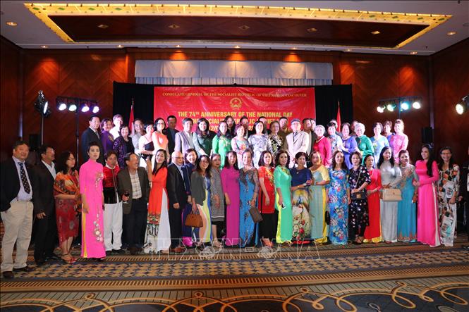 Kỷ niệm 74 năm Quốc khánh tại Vancouver, Canada