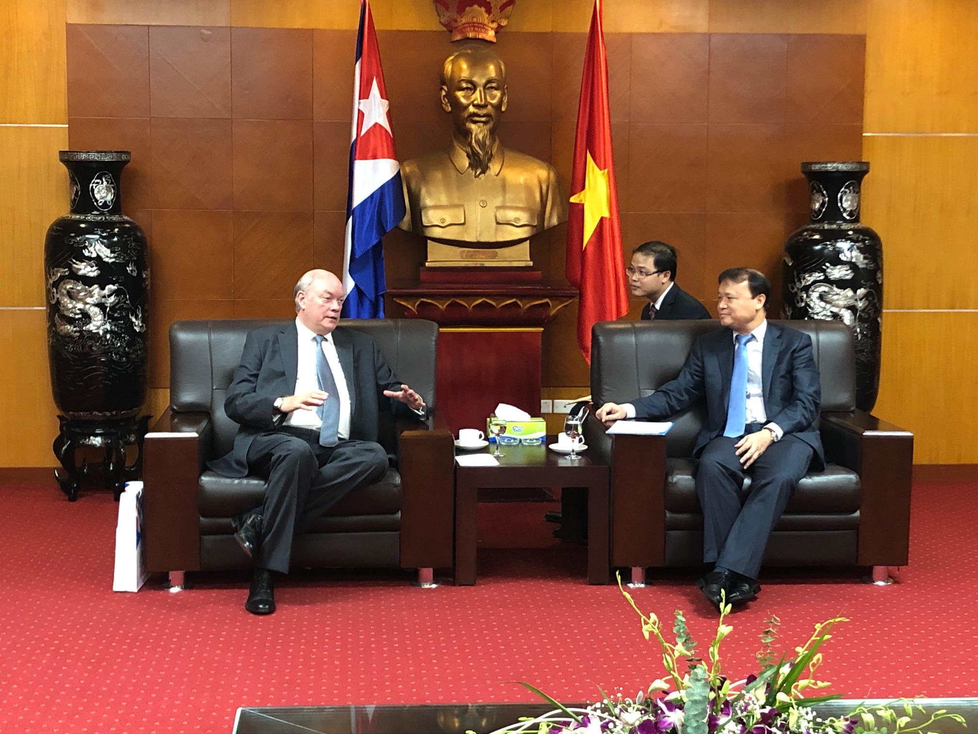 Bộ trưởng Ngoại thương và Đầu tư Nước ngoài Cuba làm việc với Bộ Công Thương