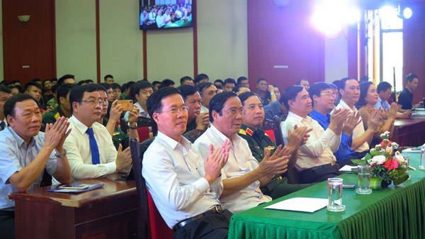 Giới thiệu tư liệu 90 năm lịch sử vẻ vang của Đảng