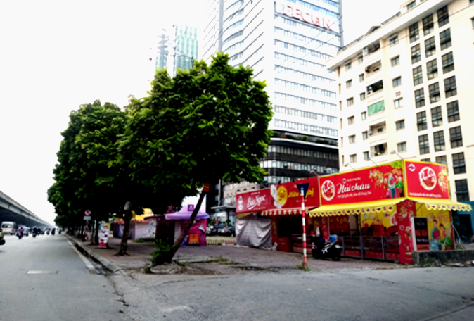 Cần mạnh tay với việc lấn chiếm vỉa hè