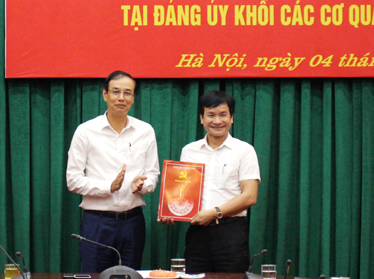 Hà Nội Công bố Quyết định công tác cán bộ tại ĐUK các CQ Thành phố, huyện Phúc Thọ và Thạch Thất