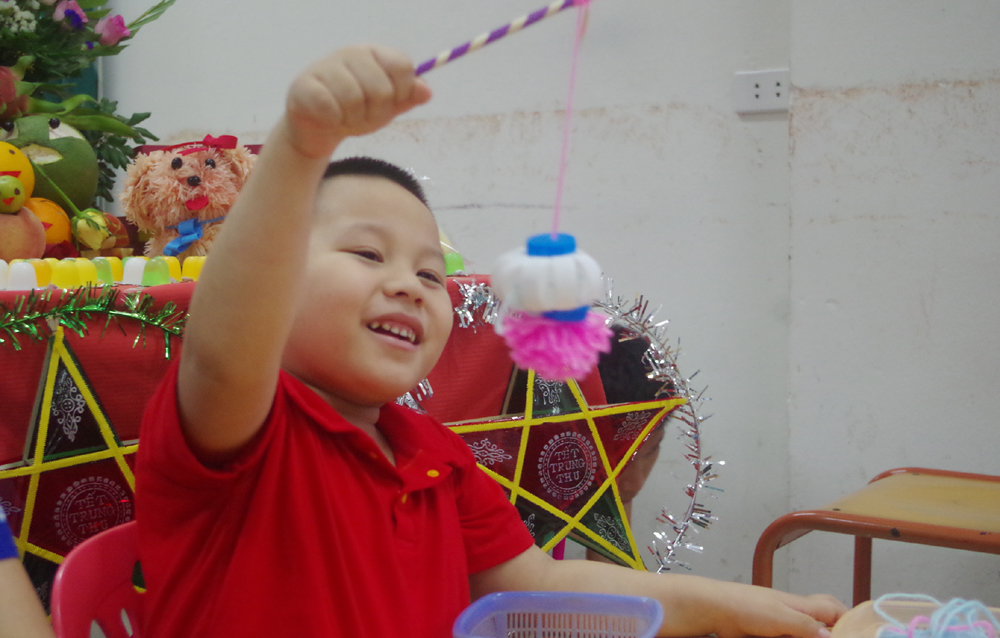 Trung thu sớm của các em nhỏ khuyết tật trí tuệ và tự kỷ